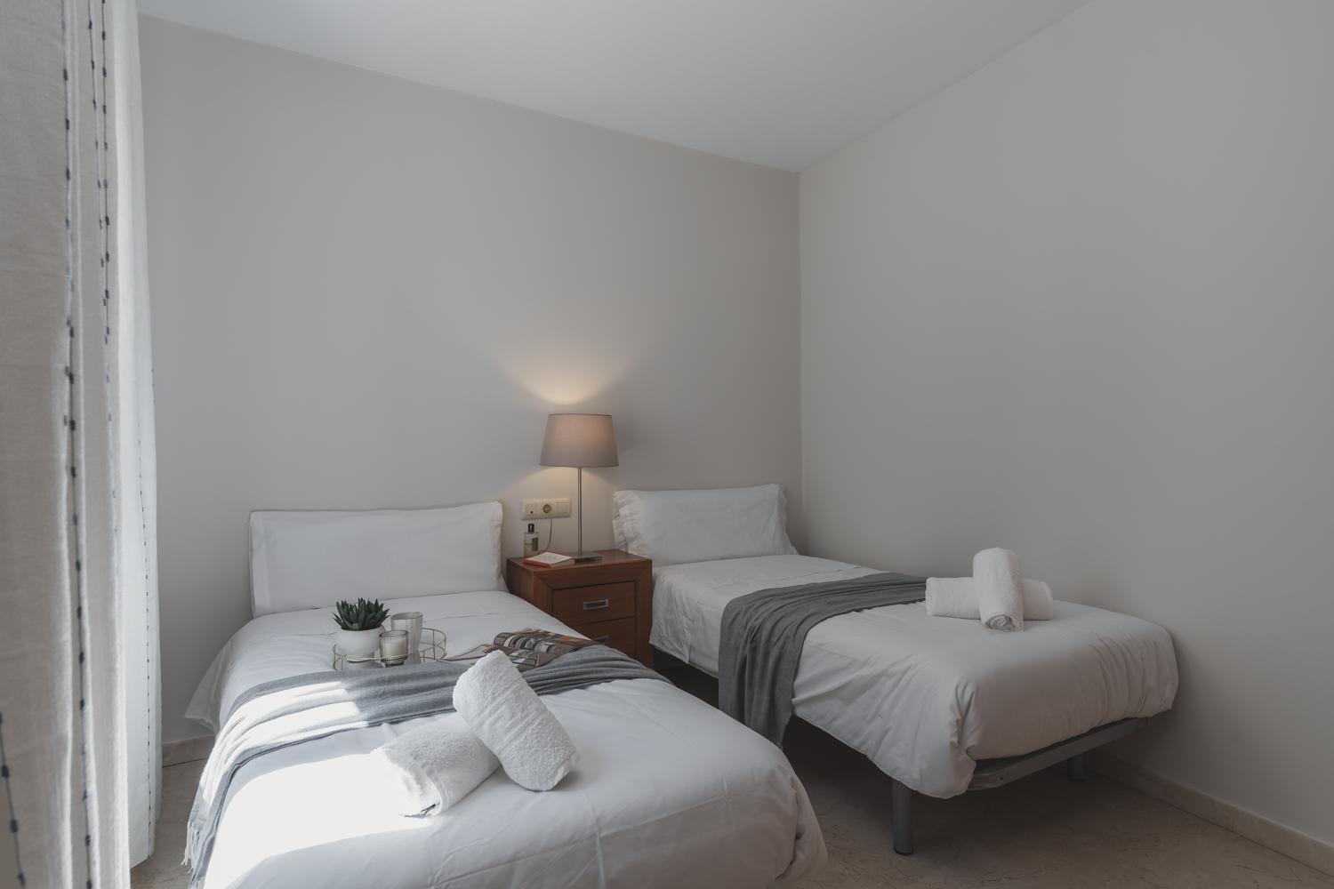 Tuguest Palacio De Los Jeronimos Apartments Гранада Екстериор снимка
