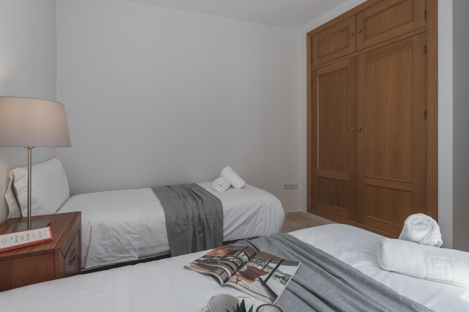 Tuguest Palacio De Los Jeronimos Apartments Гранада Екстериор снимка