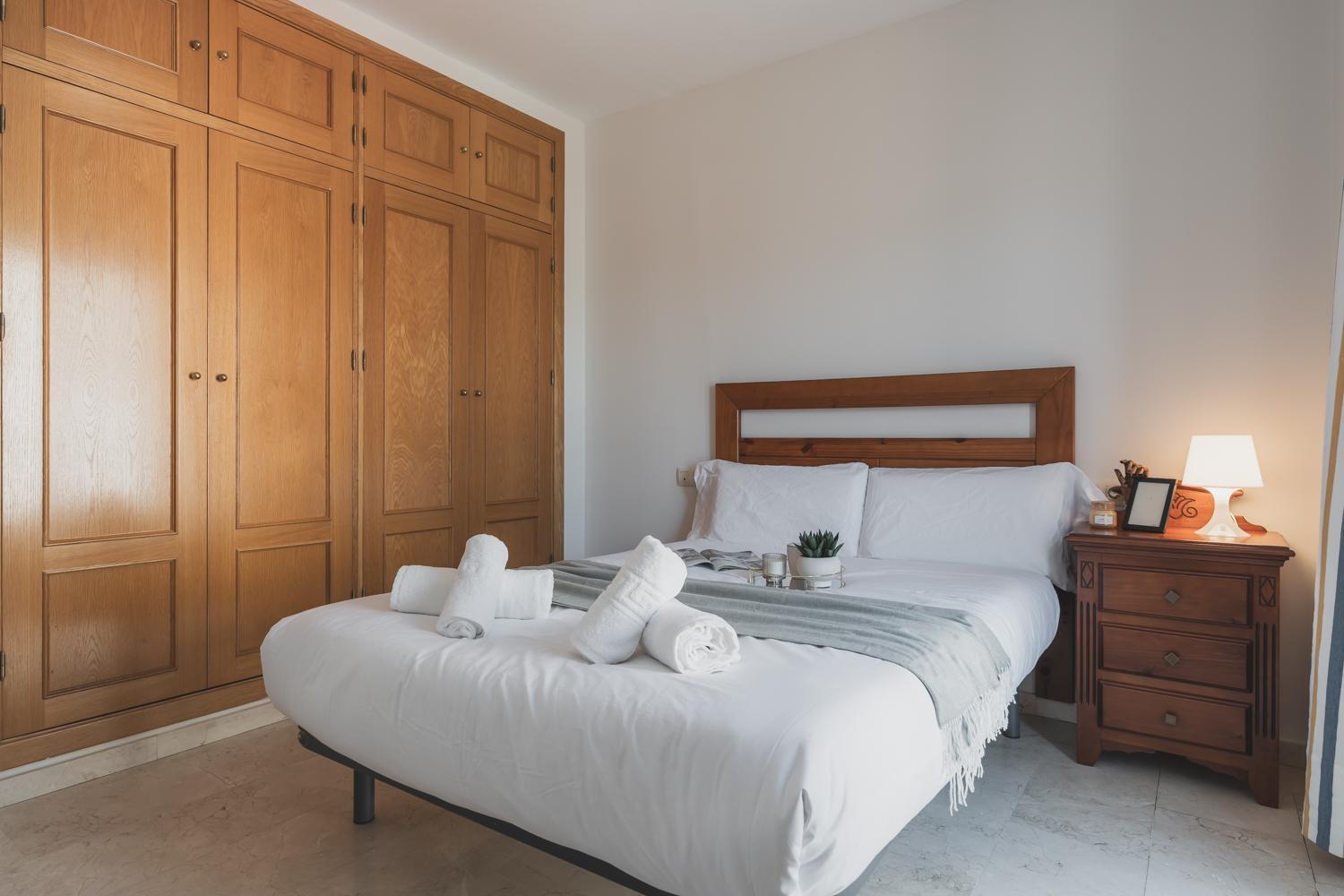 Tuguest Palacio De Los Jeronimos Apartments Гранада Екстериор снимка